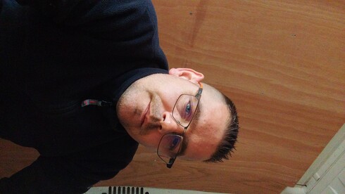 loulou2713 - Homme bi échangiste - Moëlan-sur-Mer